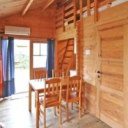 Gemuetliche Ferienhuette Am Mit Grossem Garten Rechlin