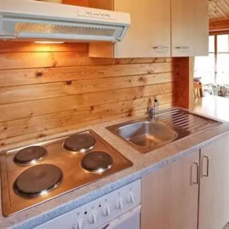 Feriehus Gemuetliche Ferienhuette Am Mit Grossem Garten Rechlin